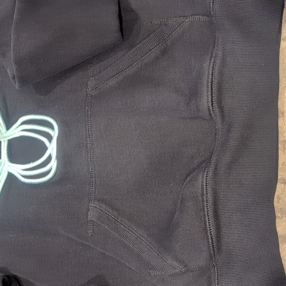 Aritzia TNA Black And Light Blue Pullover Hoodie - Picture 4 of 10